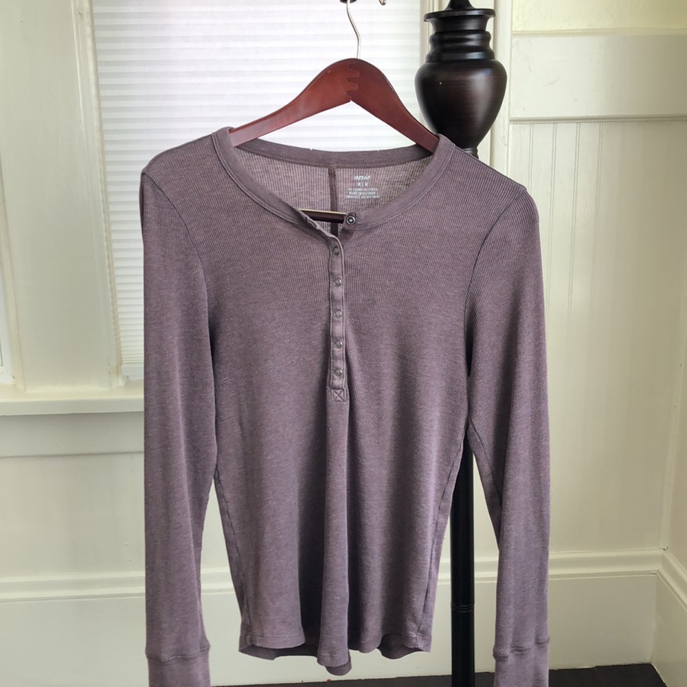 Aeri Long Sleeve Henley size M